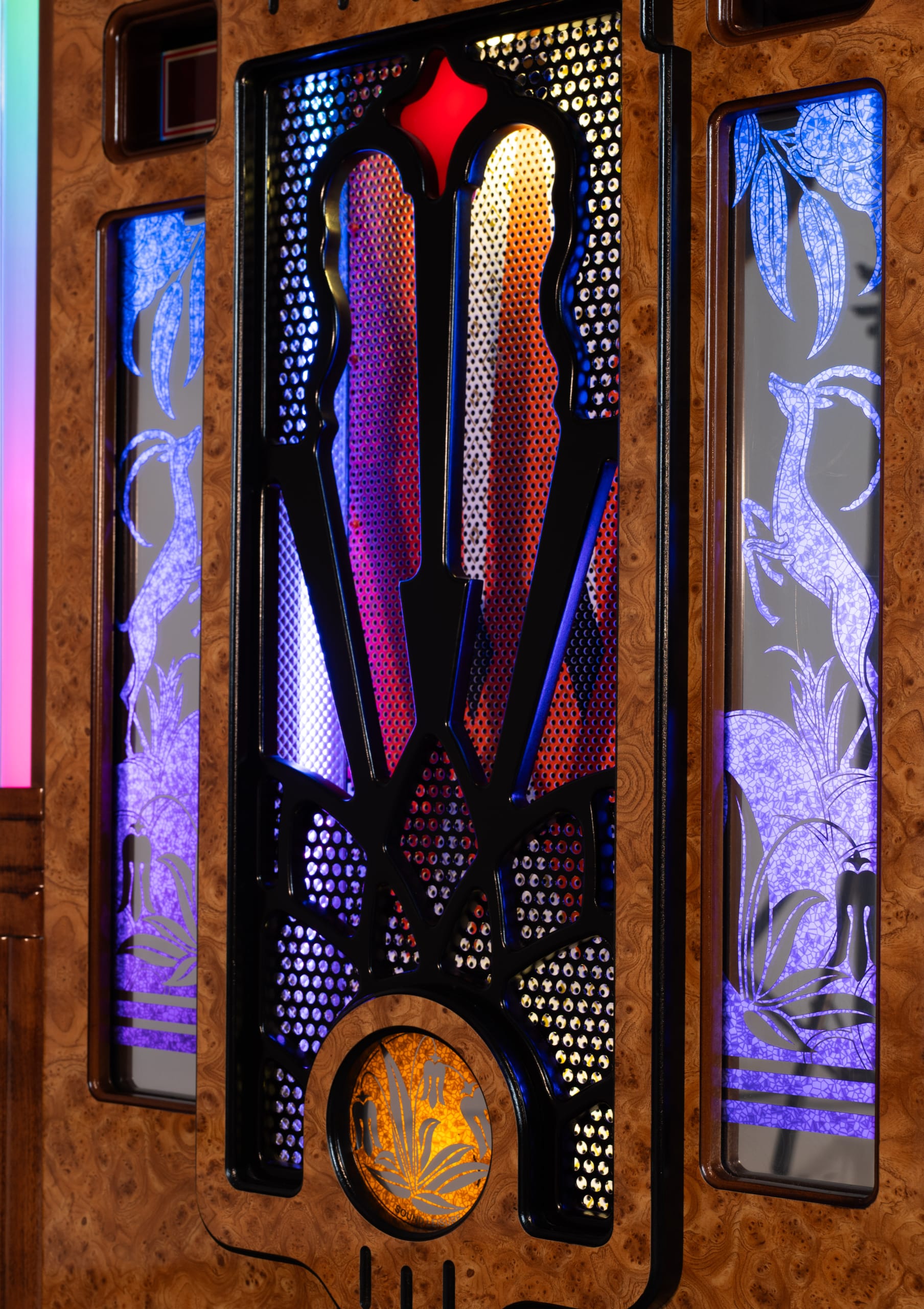 Manhattan Vinyl Jukebox Pre-Loved 2021 Model - Image 6